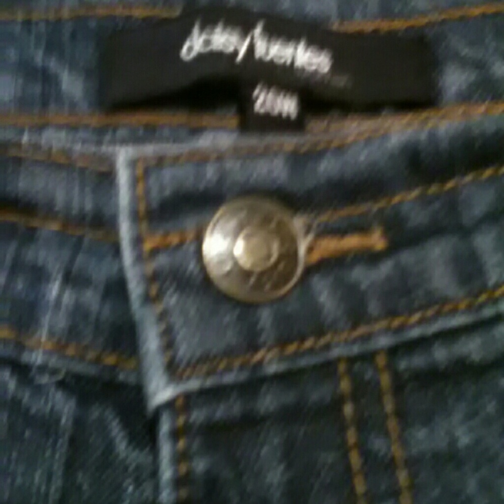 Daisy Fuentes 3/4 length roll up jeans - Picture 5 of 5